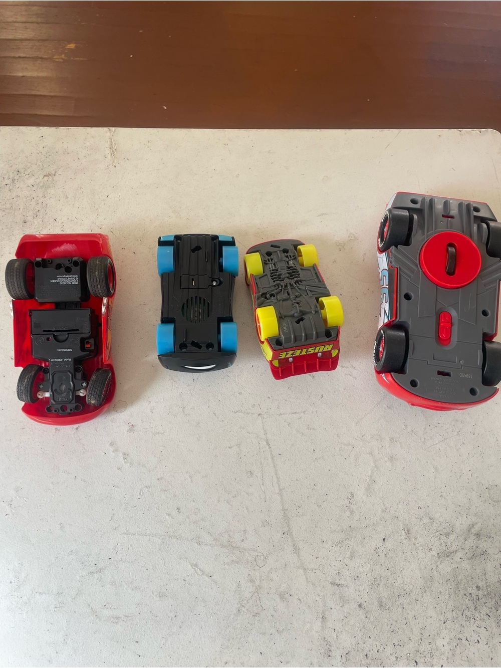 Disney Red & Black Lightning McQueen and Racer Toy Car Set - Pack of 4 - Picture 4 of 9
